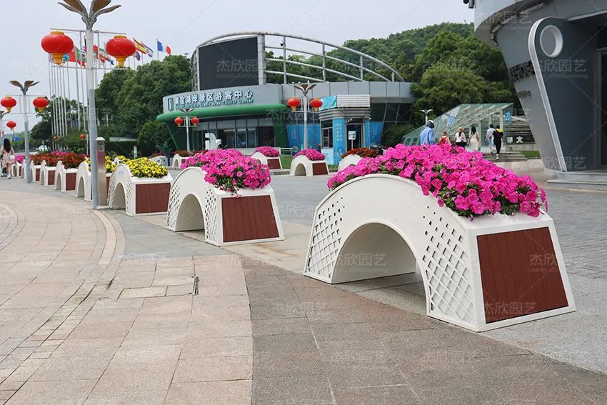 城市更新：看城市家具如何推動(dòng)節(jié)點(diǎn)風(fēng)貌提升